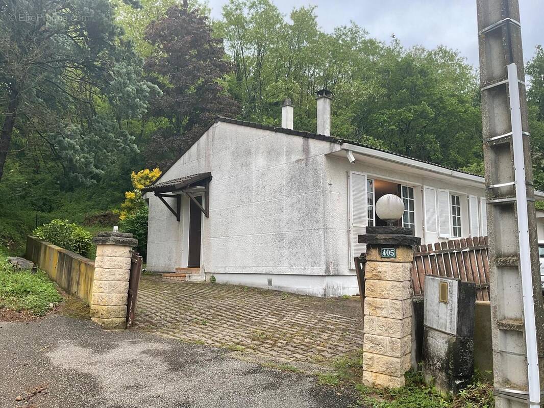 Photo 1 - Maison à ESTRABLIN