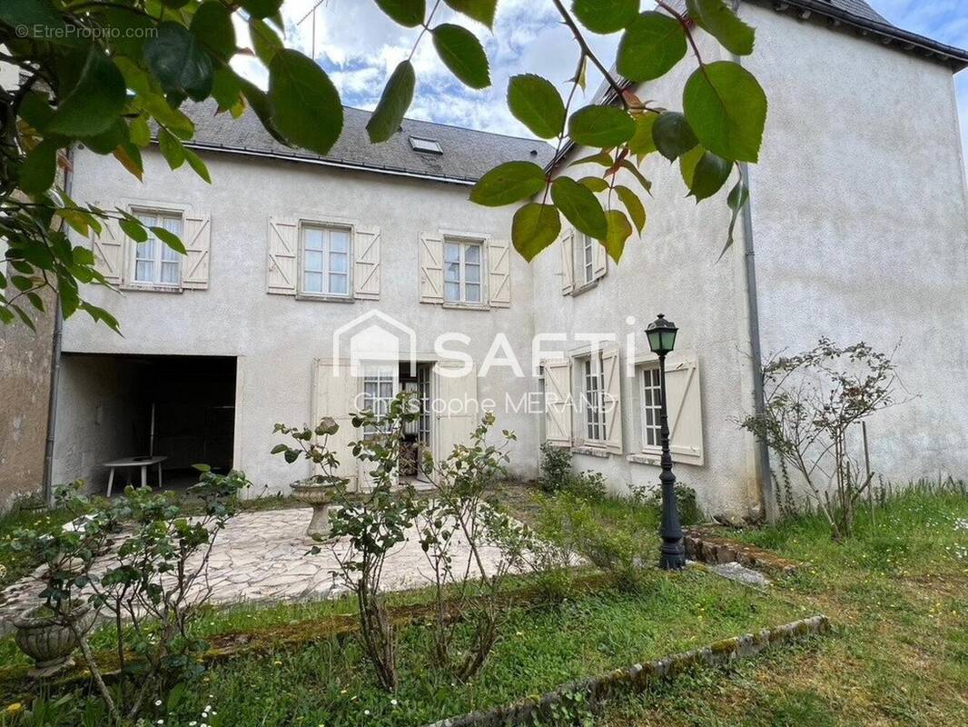 Photo 1 - Maison à DANGE-SAINT-ROMAIN