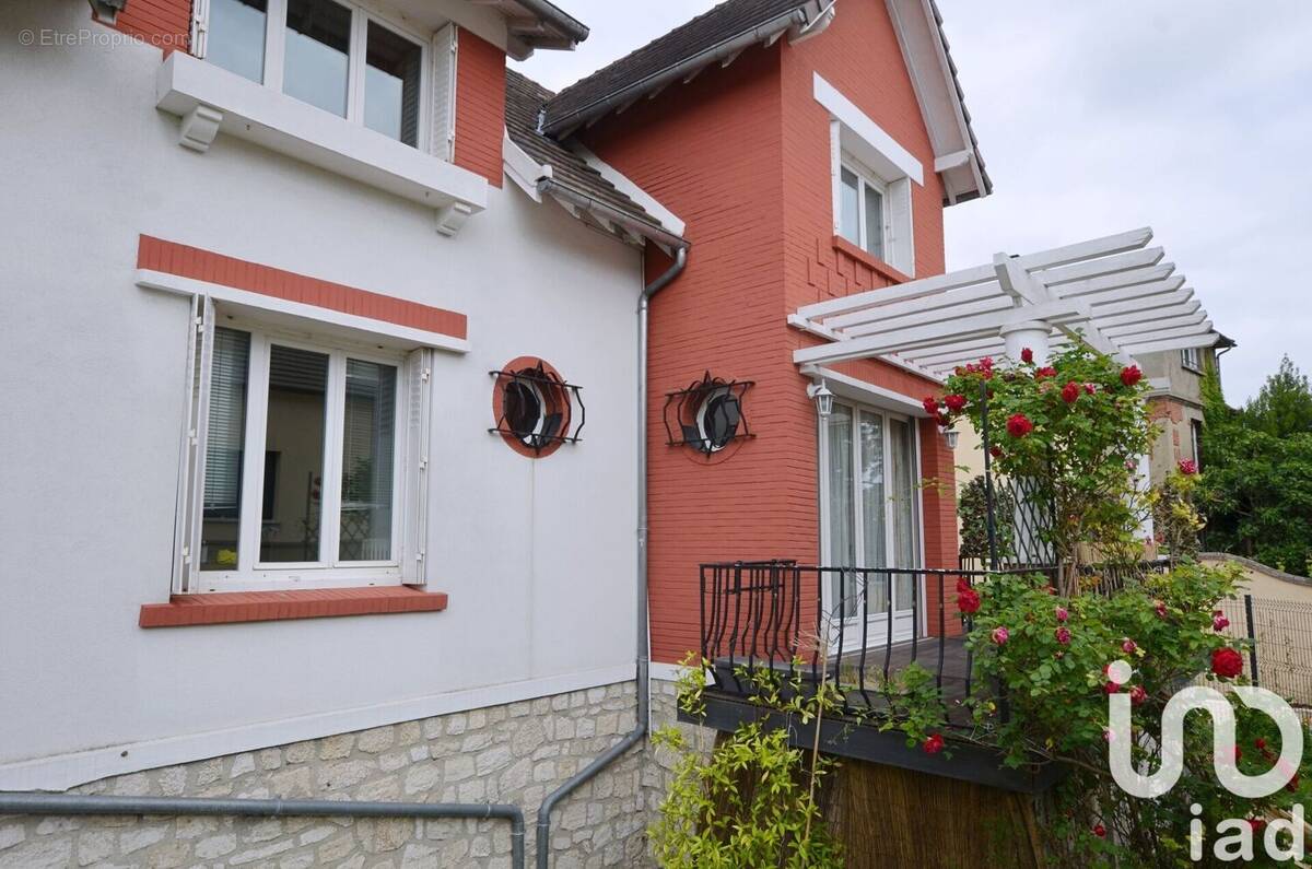 Photo 1 - Maison à LA FRETTE-SUR-SEINE