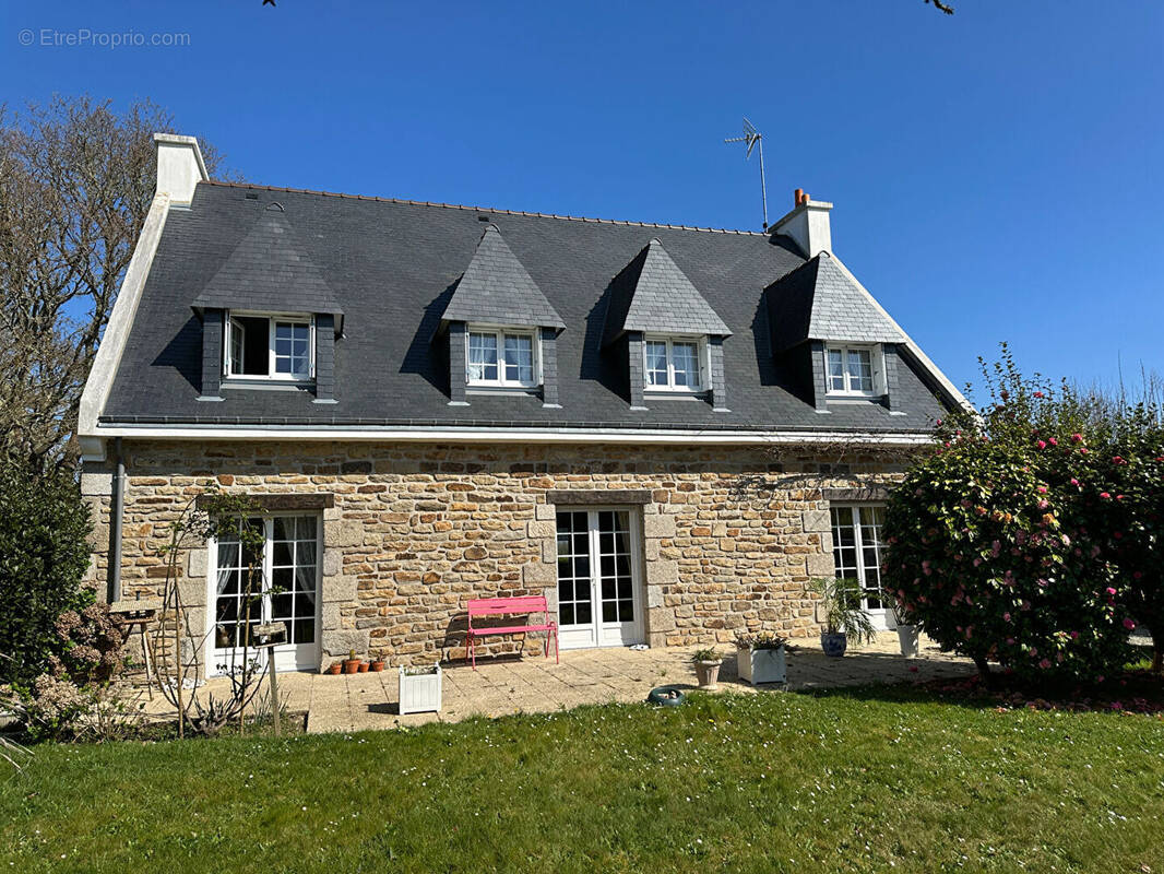 Maison à PLEUVEN