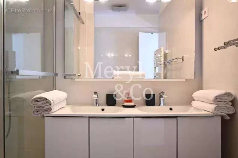 Appartement à MARSEILLE-2E