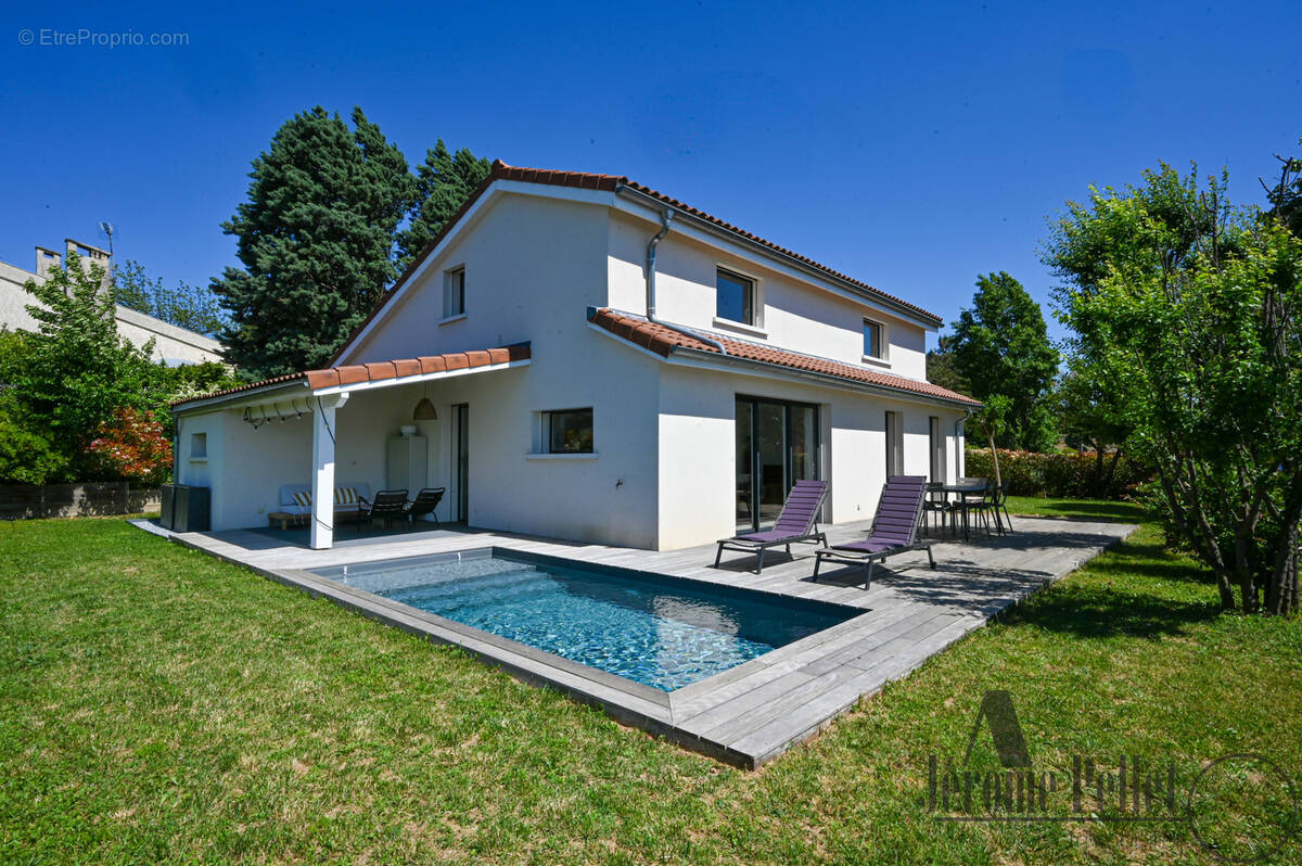 Maison à TERNAY