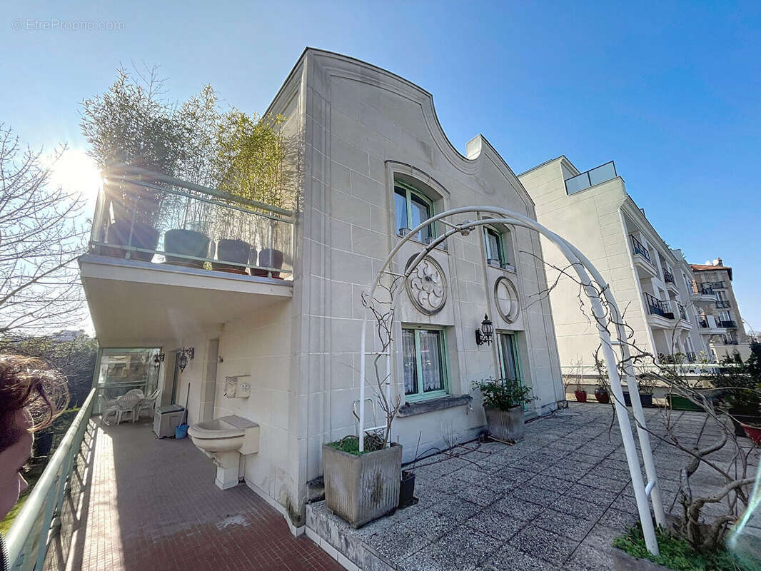 Appartement à SAINT-MAUR-DES-FOSSES
