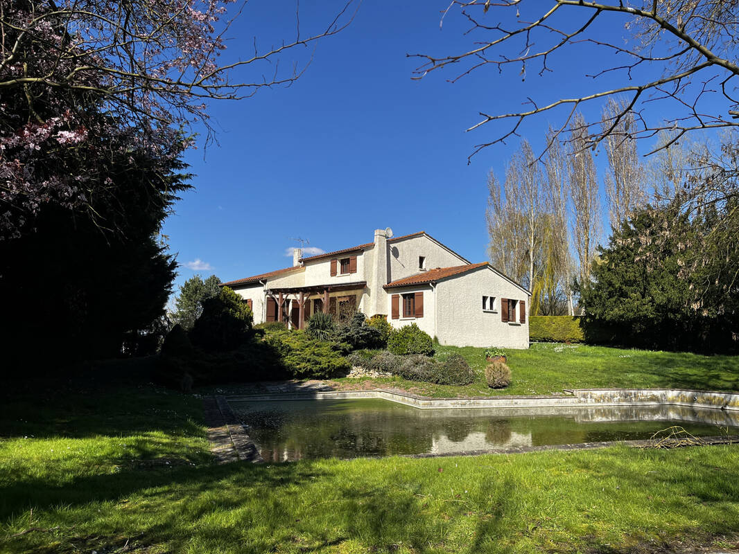 Maison à MIREBEAU