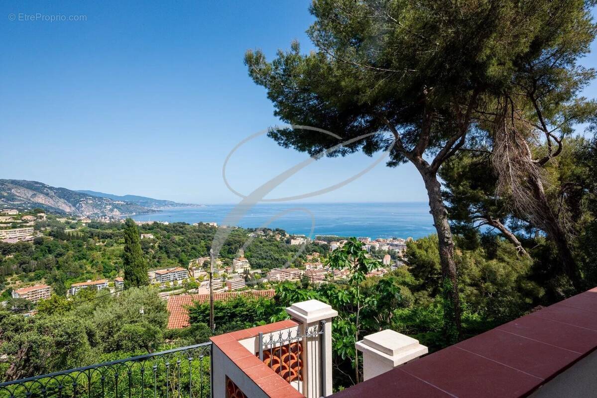 Maison à ROQUEBRUNE-CAP-MARTIN