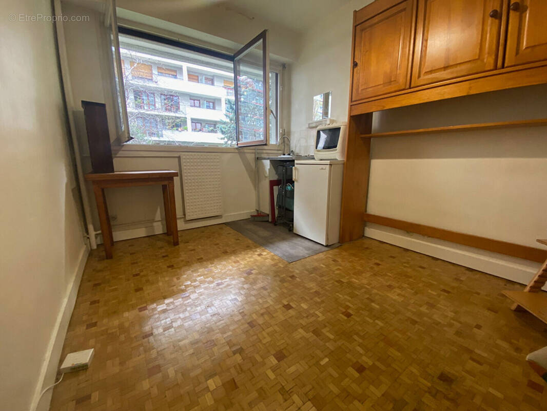 Appartement à PARIS-20E