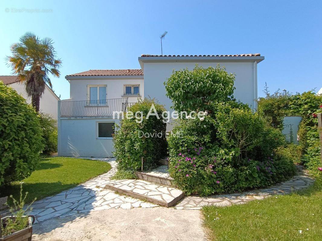 Maison à AIZENAY