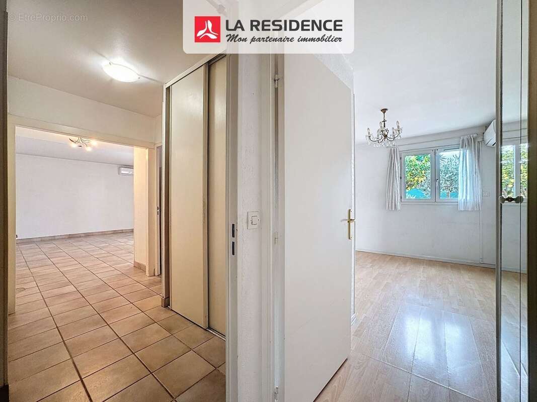 Appartement à SAINT-LAURENT-DU-VAR