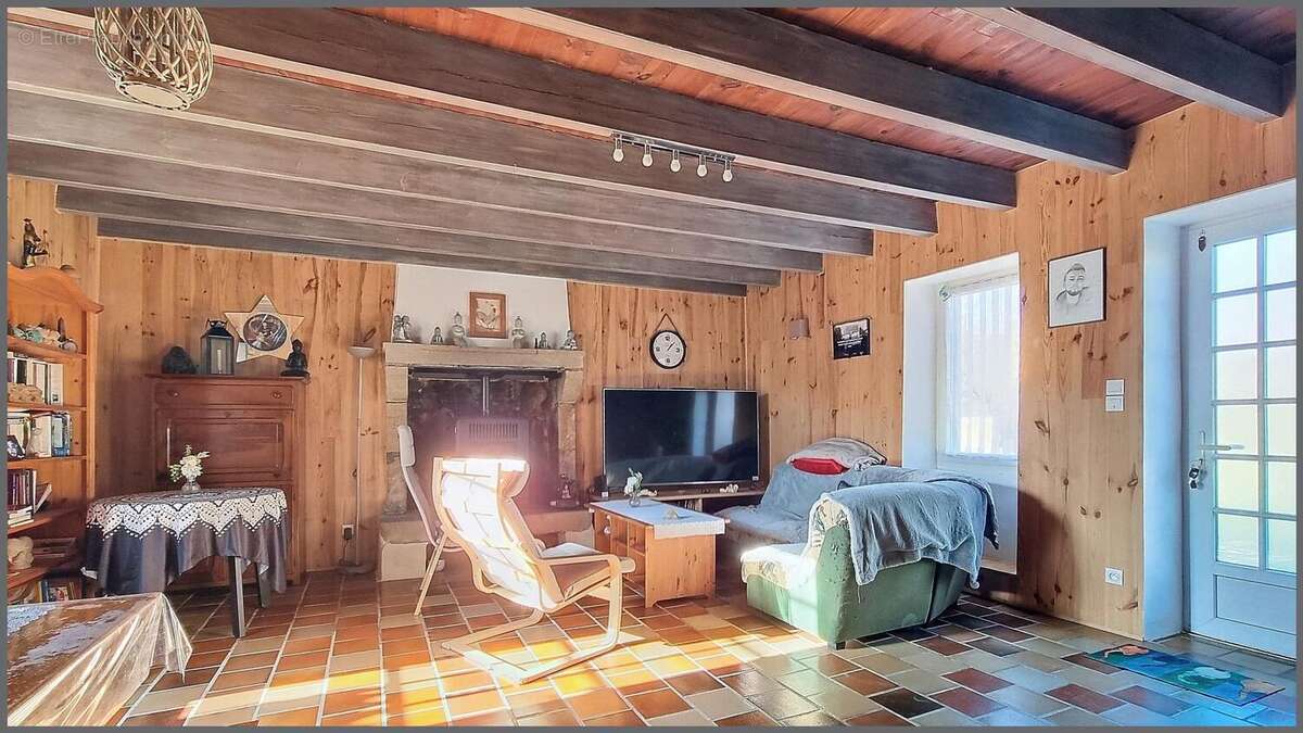 Photo 2 - Maison à SAINT-GEORGES-DE-POINTINDOUX