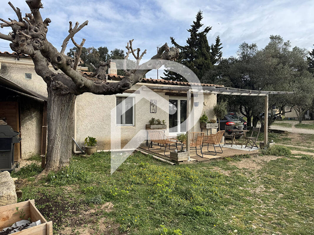 Maison à ARAMON