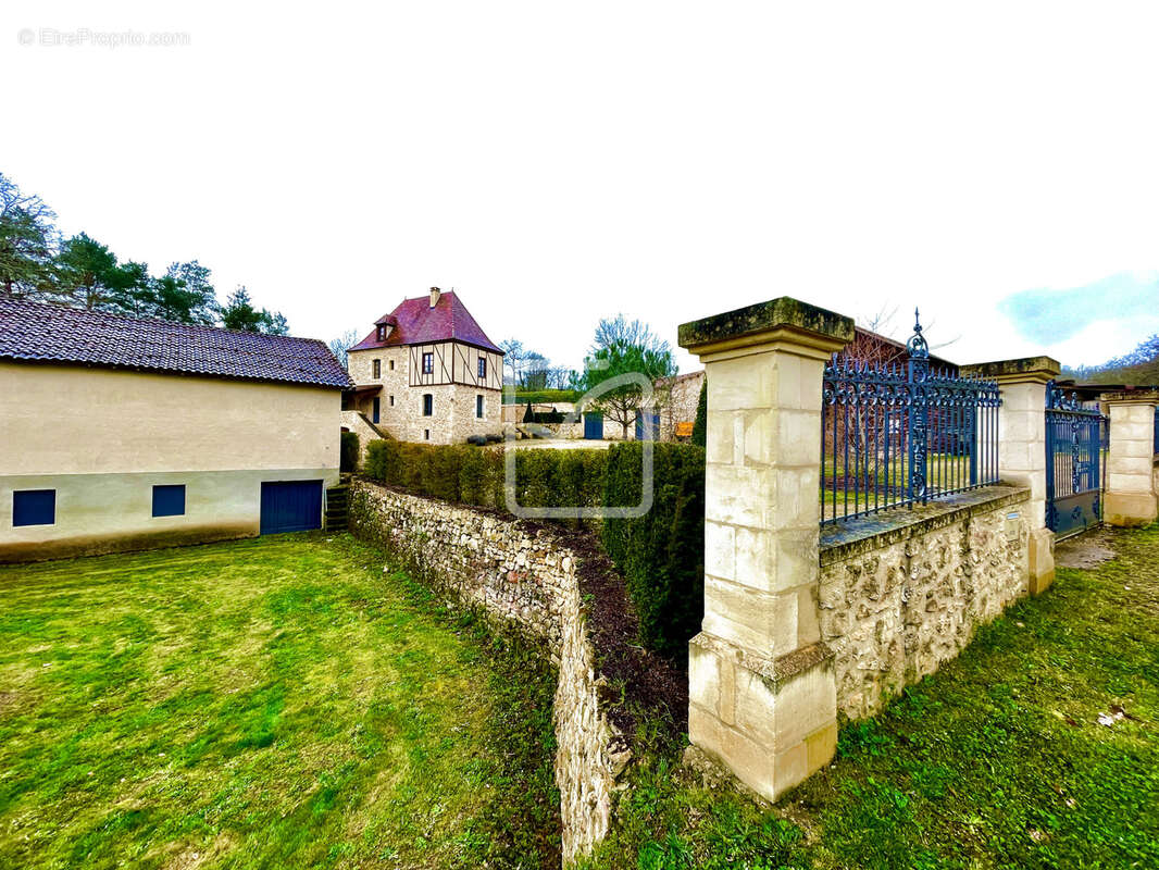 Maison à BEAUMONT-DU-PERIGORD