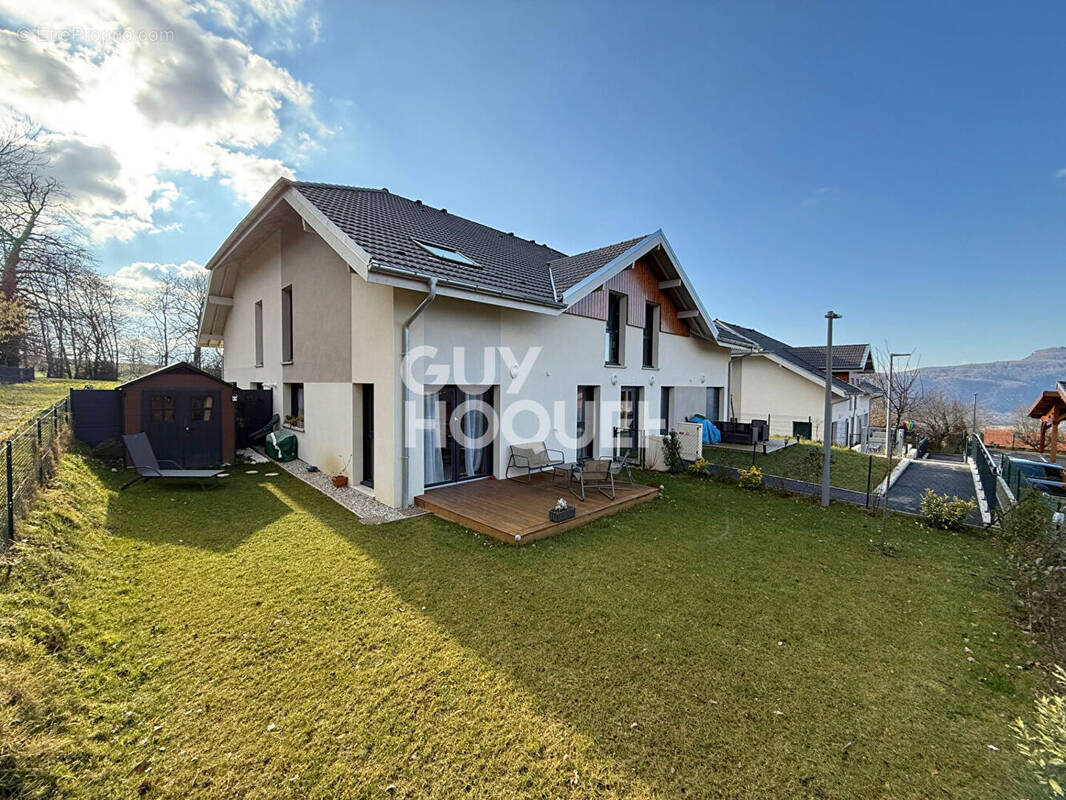 Appartement à GRESY-SUR-AIX