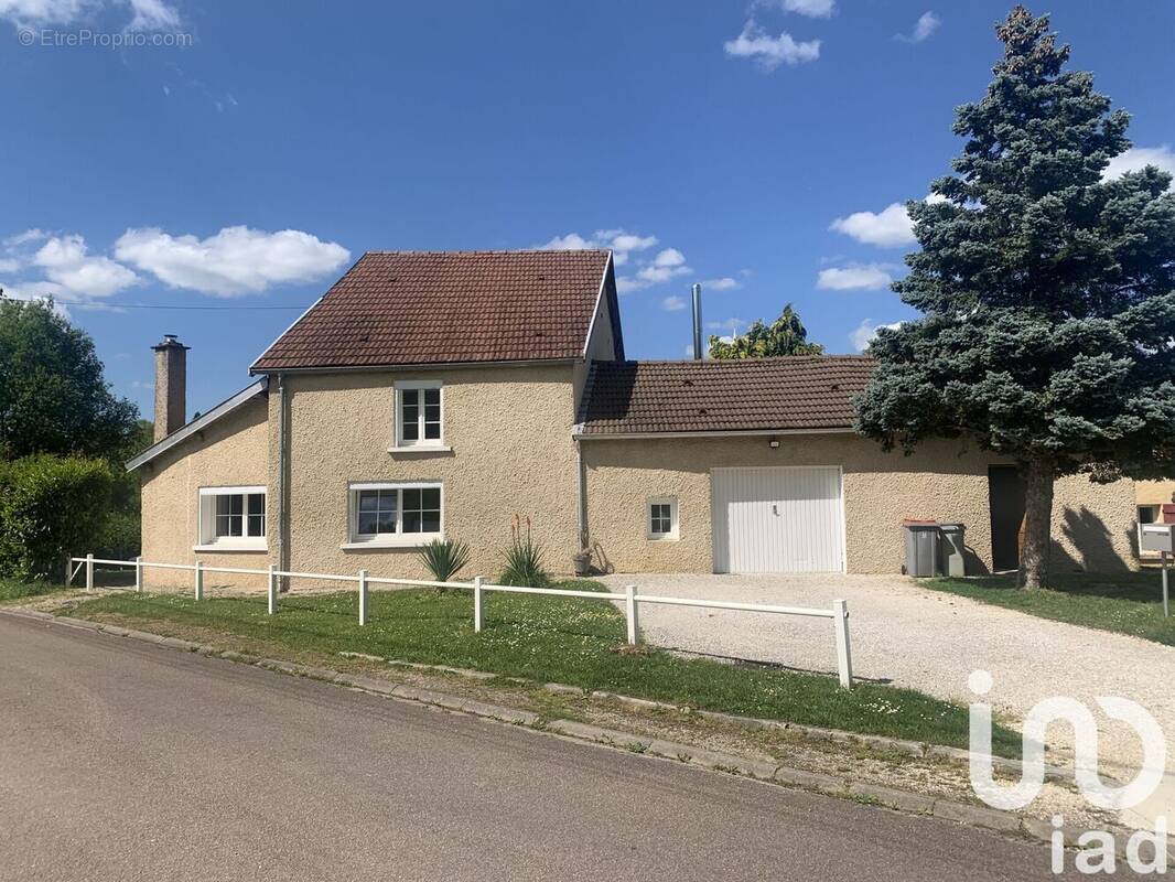 Photo 1 - Maison à FAYL-BILLOT