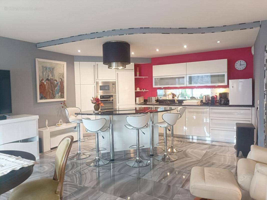 Appartement à SEYNOD