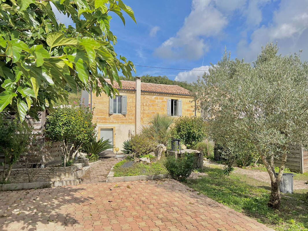 Maison à SAINT-EMILION