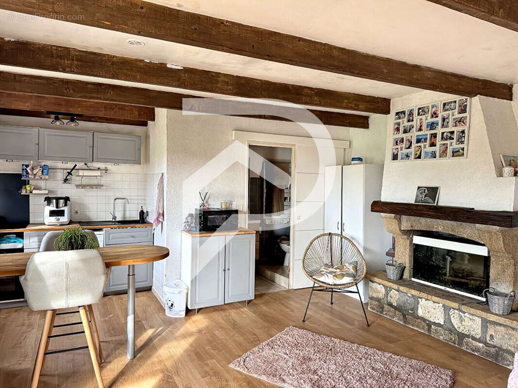 Maison à ARAMON