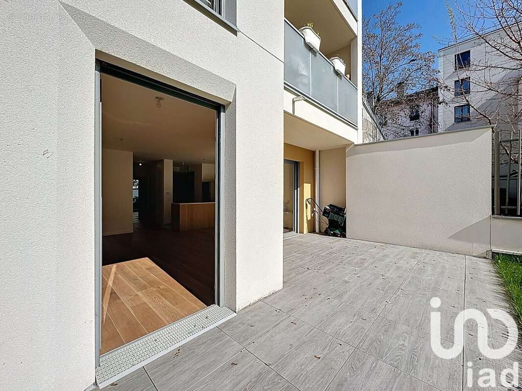 Photo 2 - Appartement à SURESNES