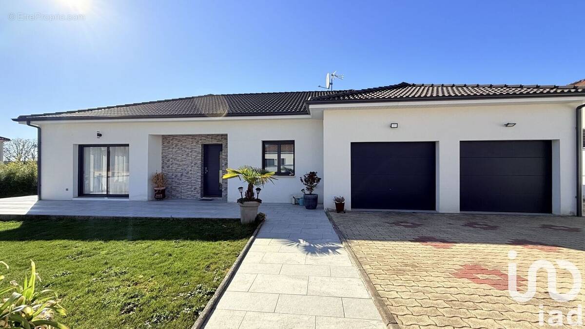 Photo 1 - Maison à RILHAC-RANCON