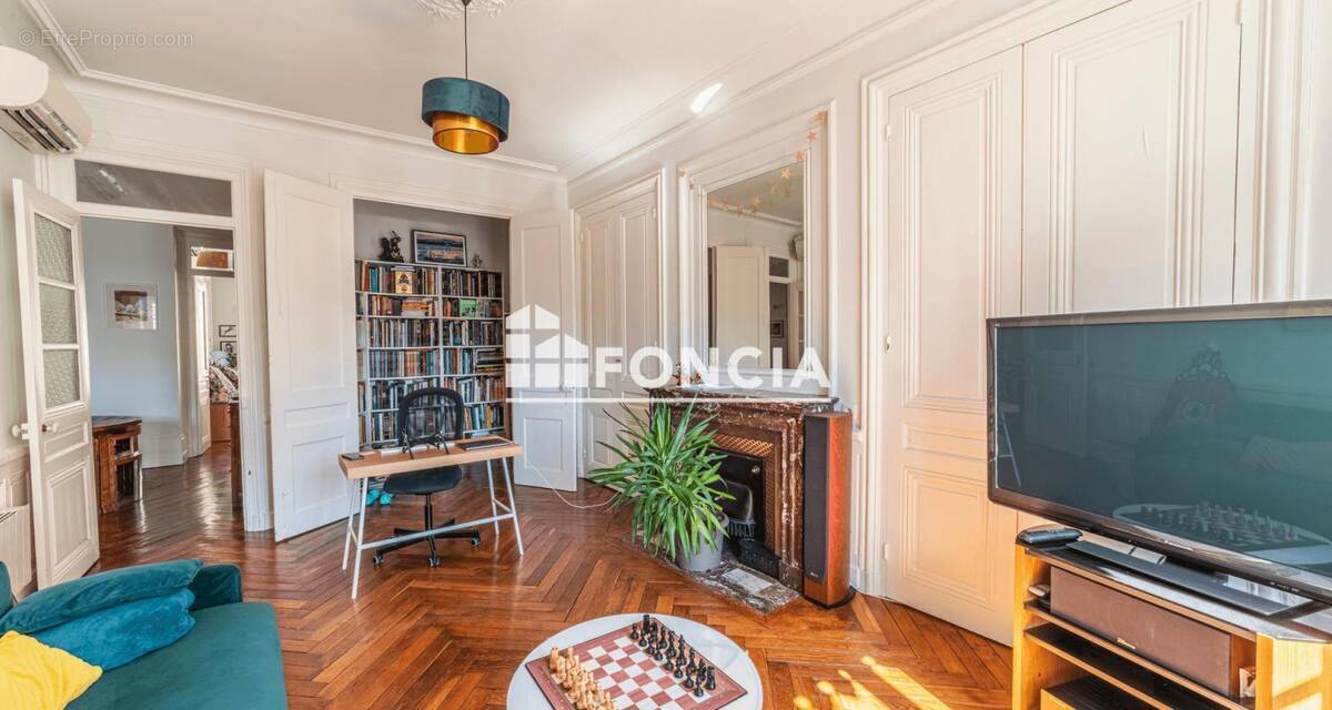 Appartement à LYON-6E