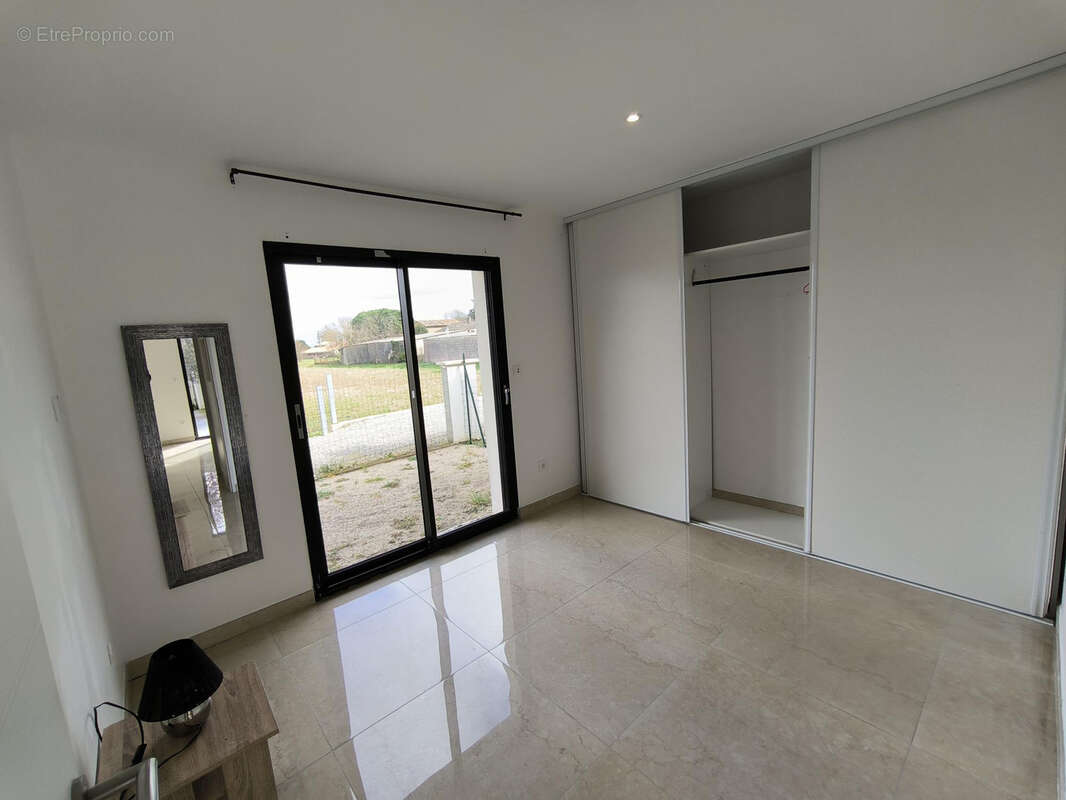 Maison à MONTAIGUT-SUR-SAVE
