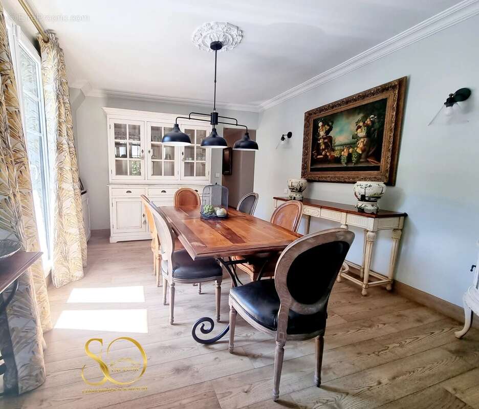 Maison à EPONE
