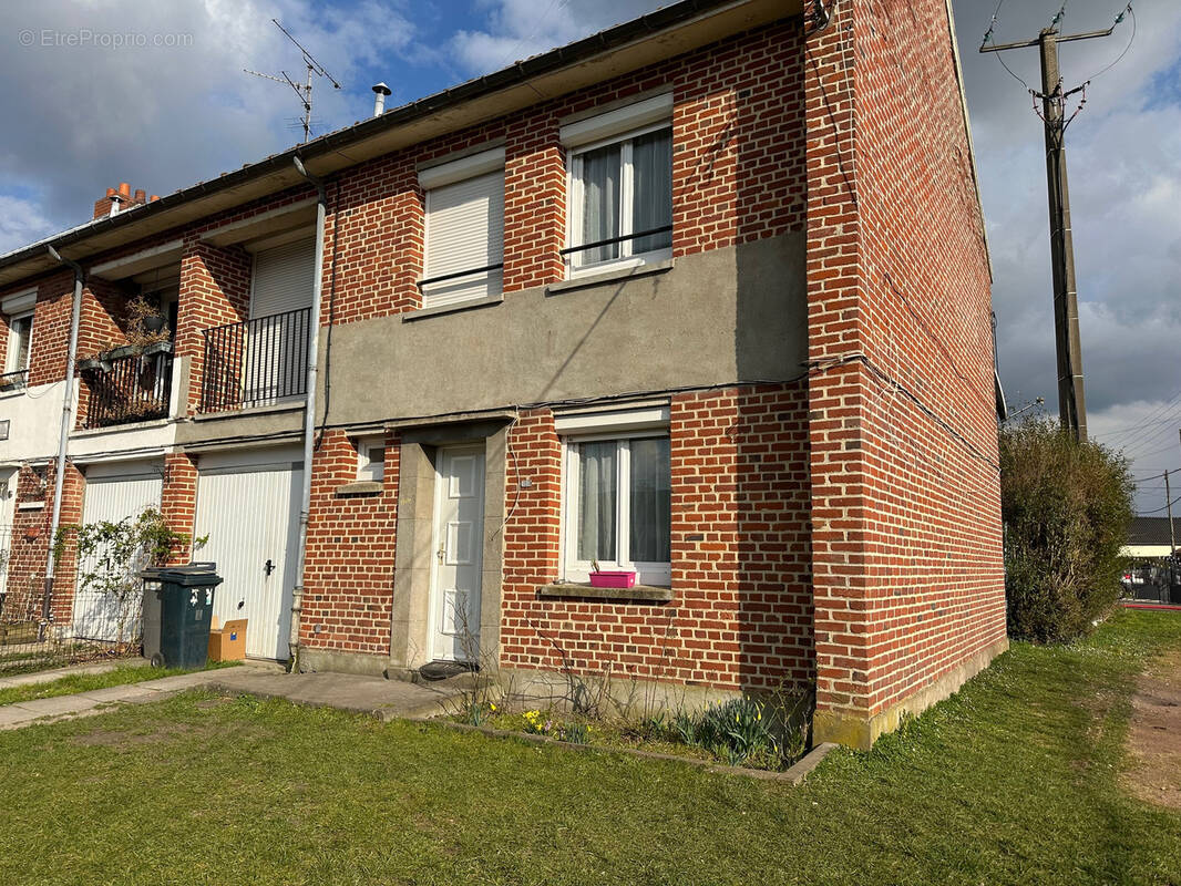 Maison à CRESPIN