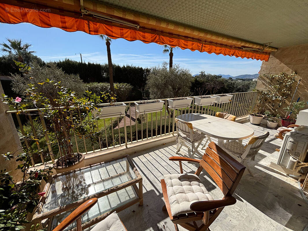 Appartement à LE CANNET
