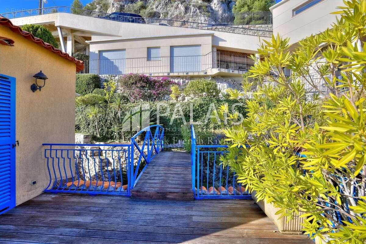 Maison à EZE