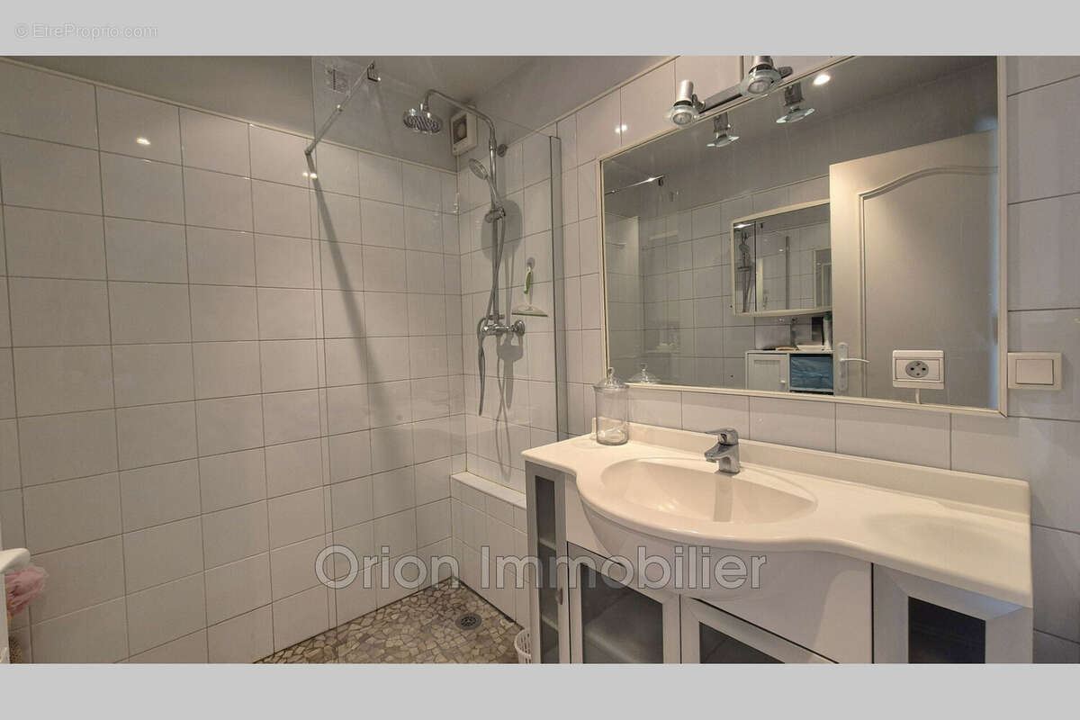 Appartement à MANDELIEU-LA-NAPOULE