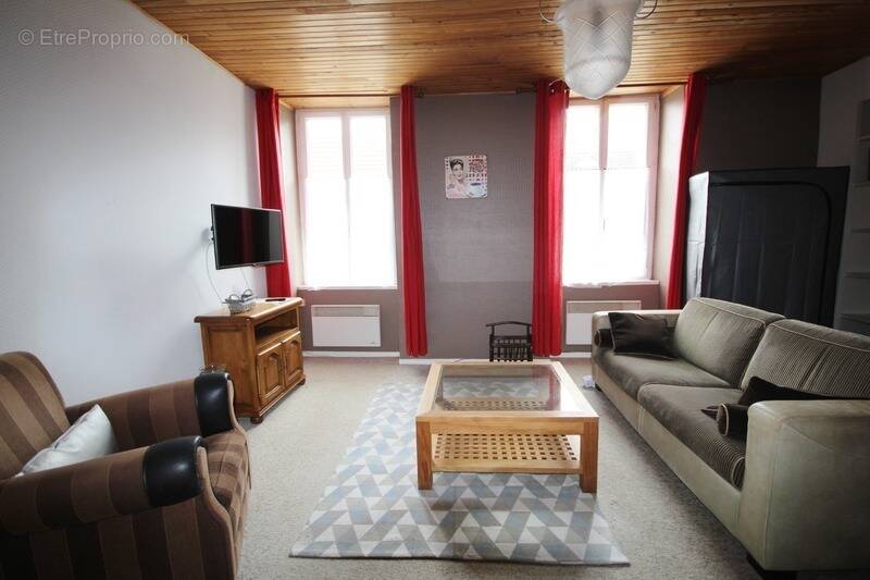 Appartement à NERIS-LES-BAINS