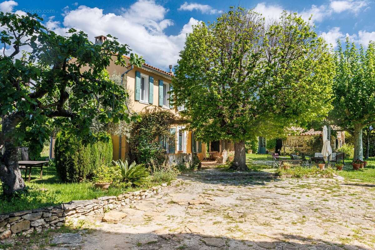 Maison à LE CASTELLET