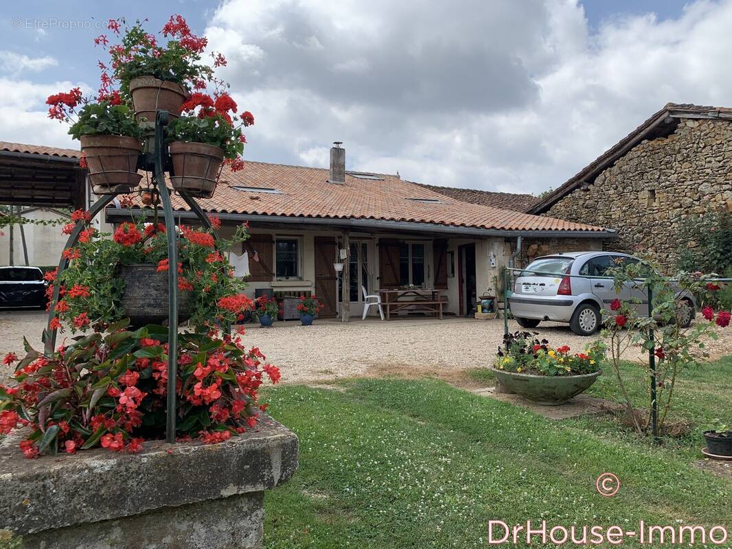 Maison à TAPONNAT-FLEURIGNAC