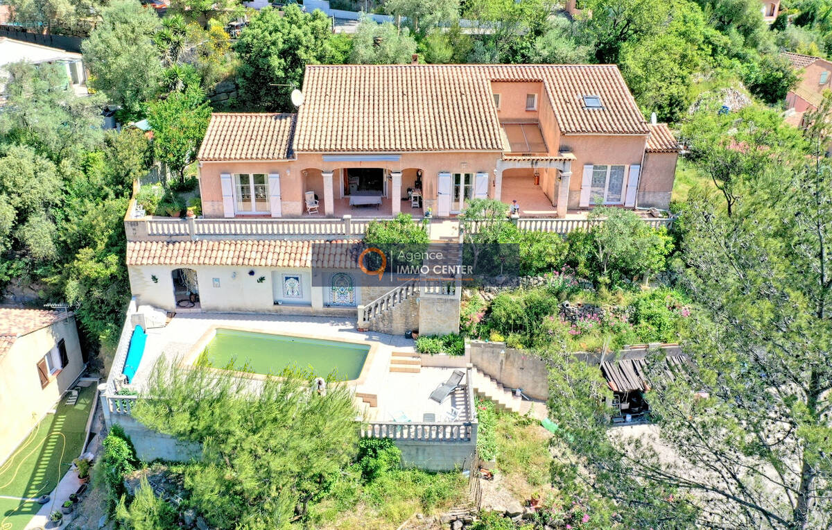Maison à SOLLIES-TOUCAS