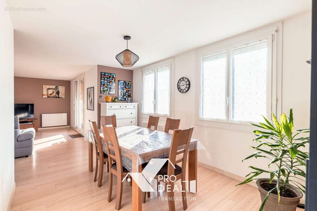 Appartement à LYON-8E