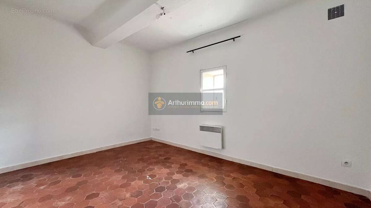 Appartement à PUGET-SUR-ARGENS