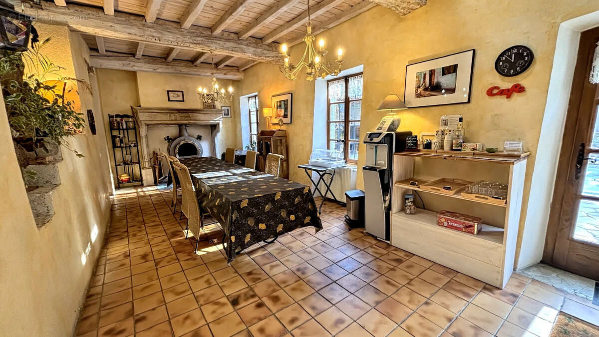Maison à MIRMANDE