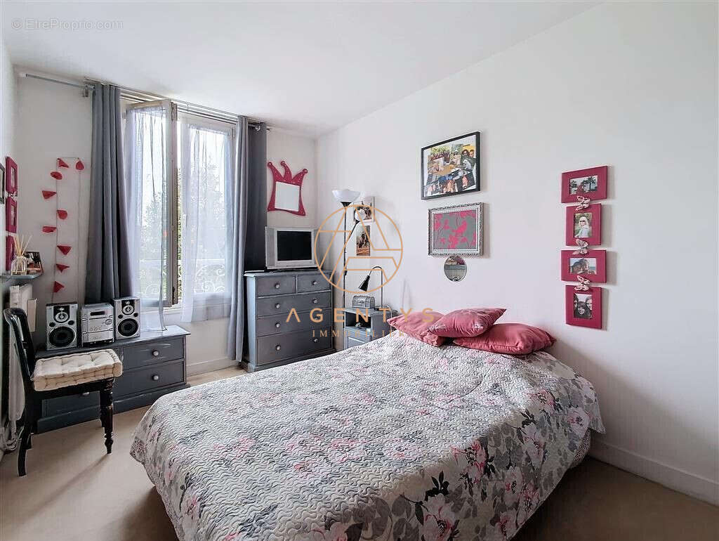 Maison à SAINT-MAUR-DES-FOSSES