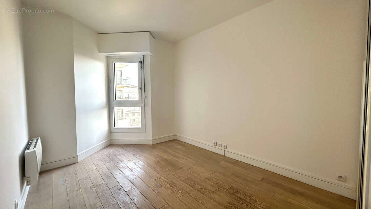 Chambre 3 - Appartement à PUTEAUX