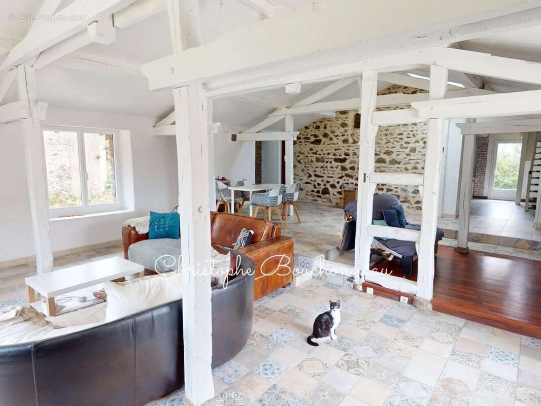 Maison à MAULEVRIER