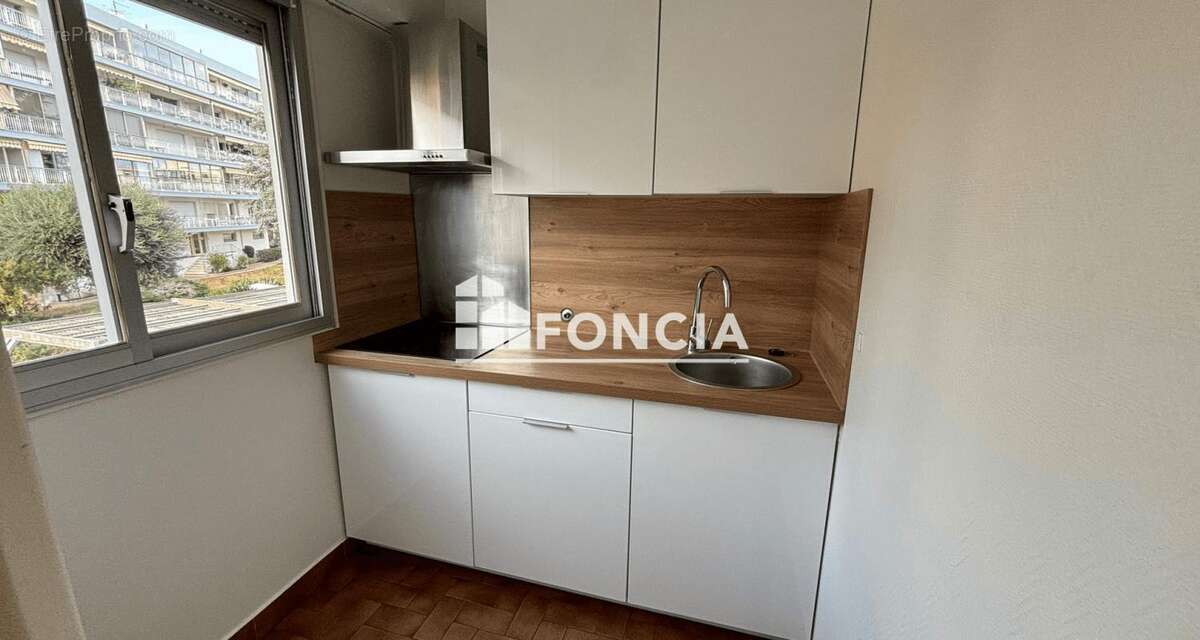 Appartement à VALLAURIS