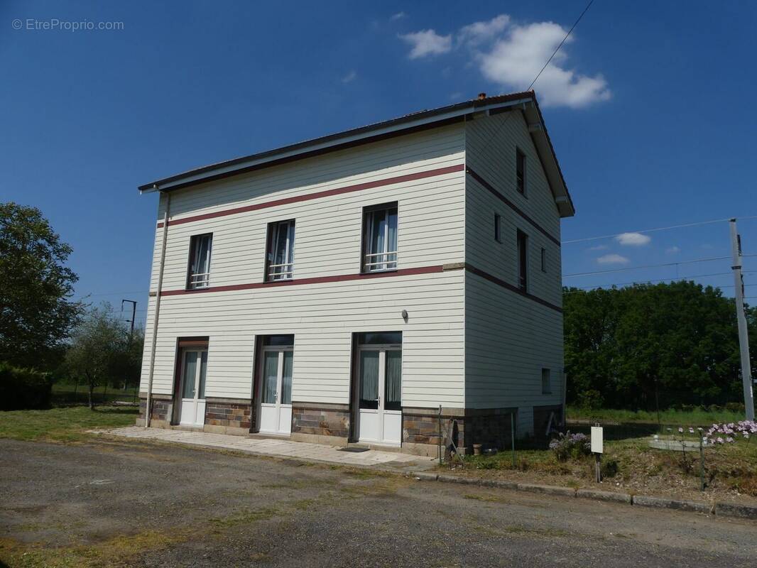 Maison à AVESSAC