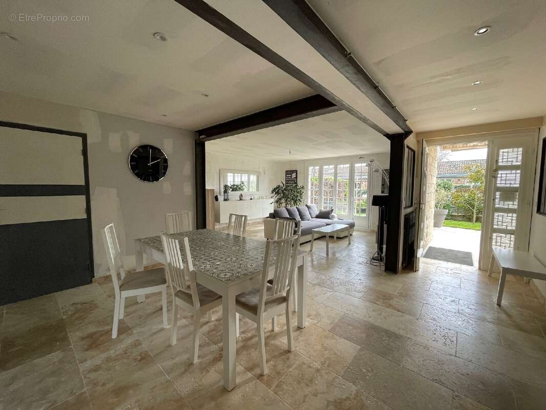 Maison à MILLY-LA-FORET