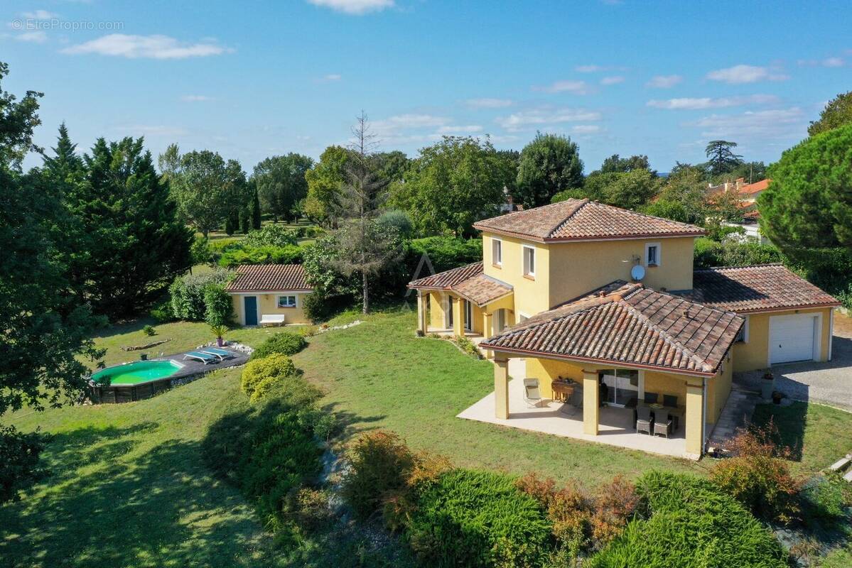 Maison à PECHBONNIEU