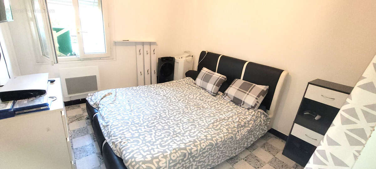 Appartement à ENTRAIGUES-SUR-LA-SORGUE