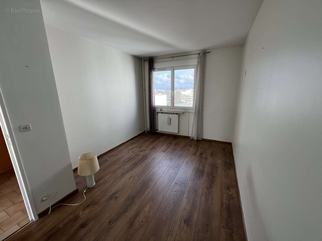 Appartement à MAISONS-ALFORT