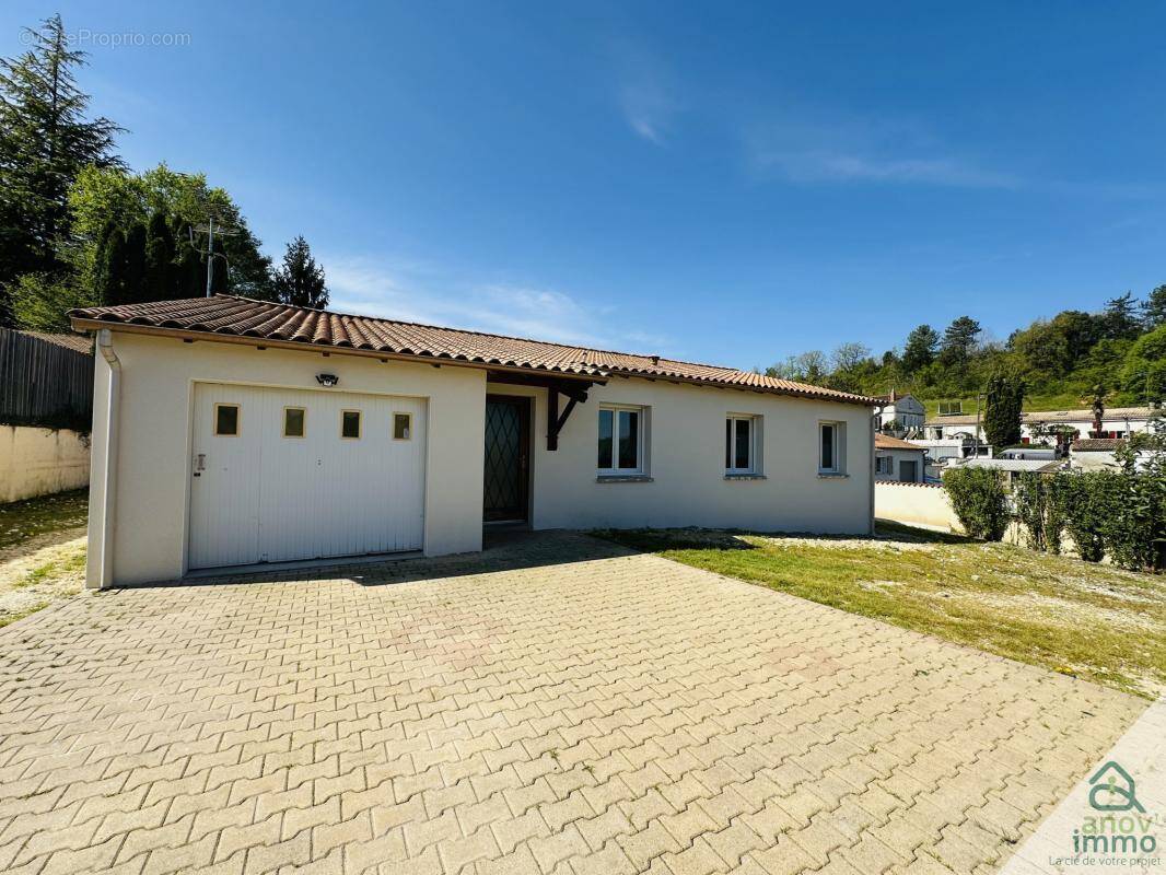 Maison à CHATEAUNEUF-SUR-CHARENTE