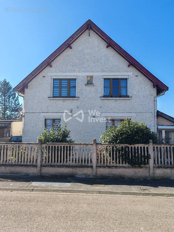 Maison à HIRSON