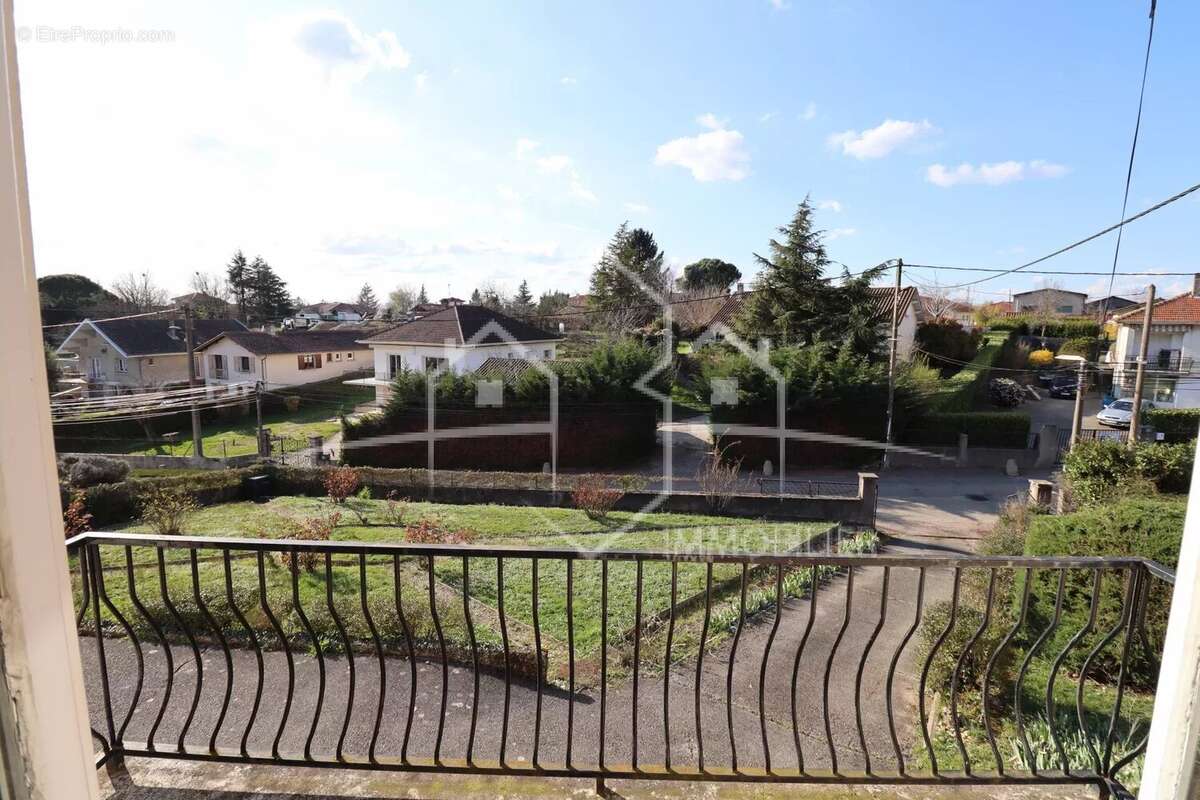 Maison à BEAUREPAIRE