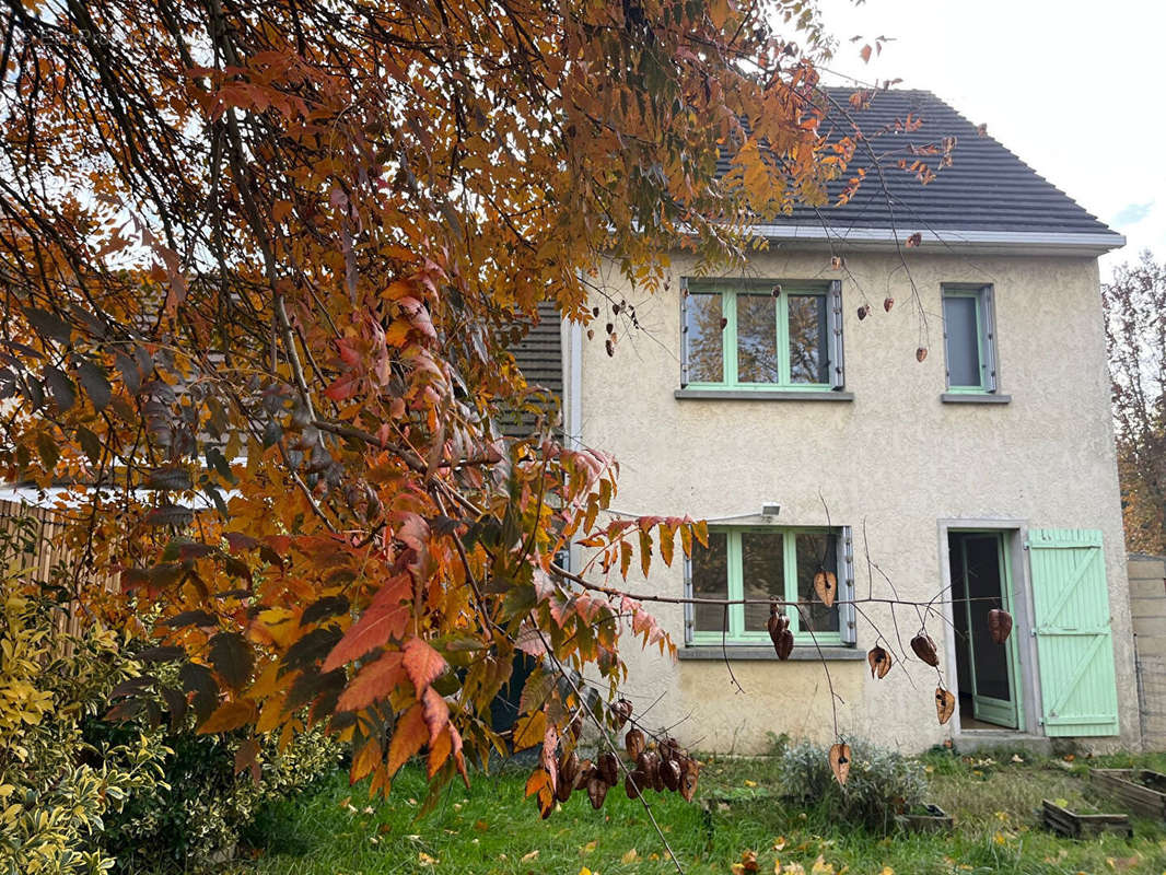 Maison à HANCHES