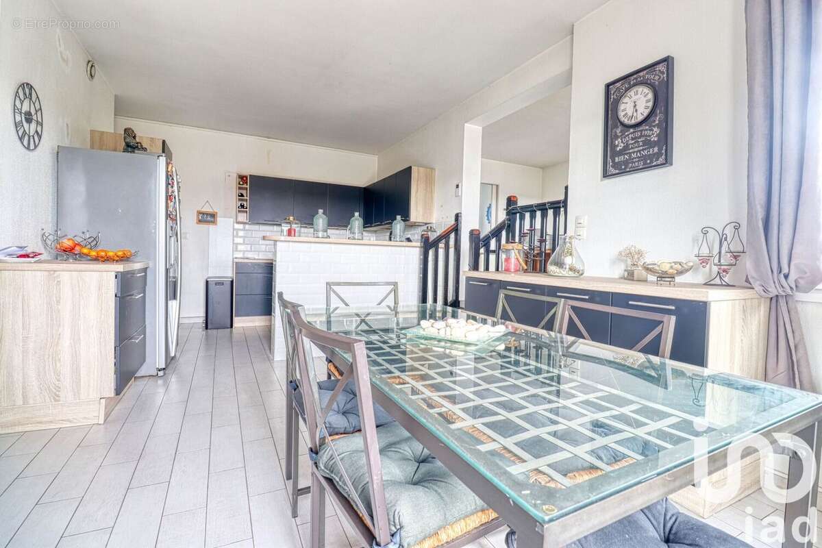 Photo 3 - Appartement à LA CHAPELLE-EN-SERVAL
